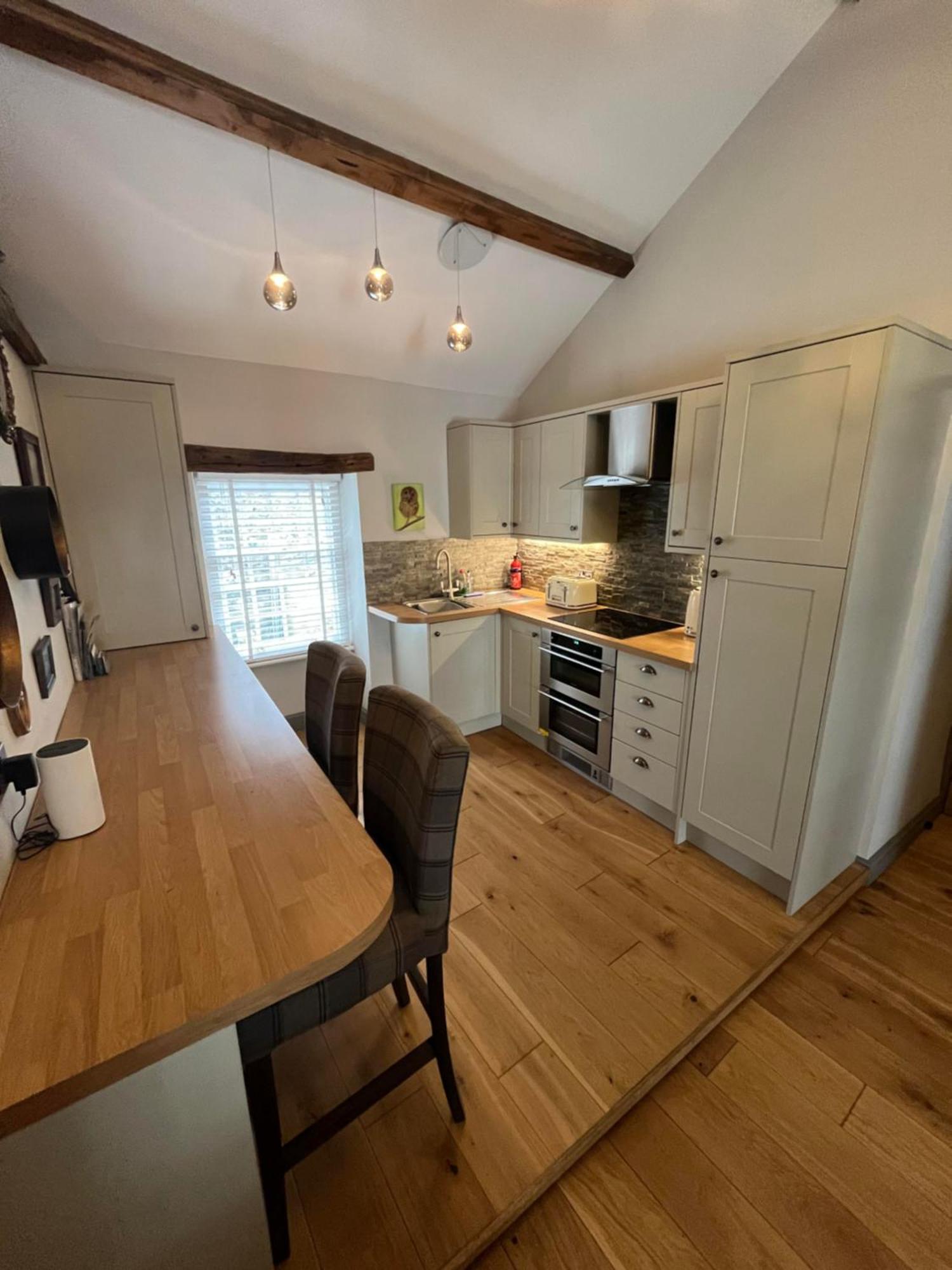 The Old Hay Loft Apartment Kirkby Lonsdale Bagian luar foto
